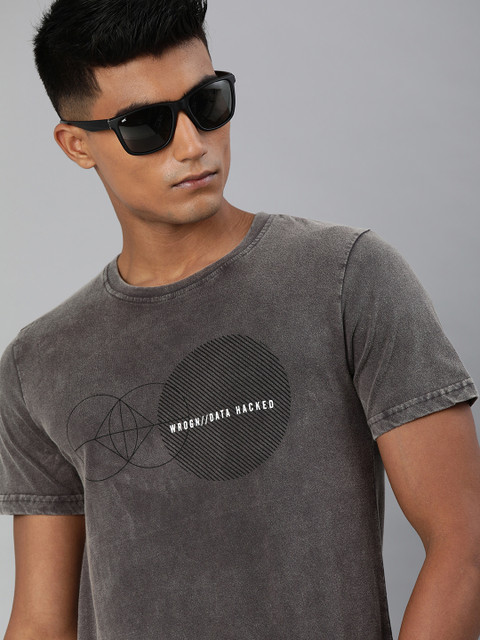 

WROGN Men Charcoal Grey Printed Slim Fit Round Neck T-shirt