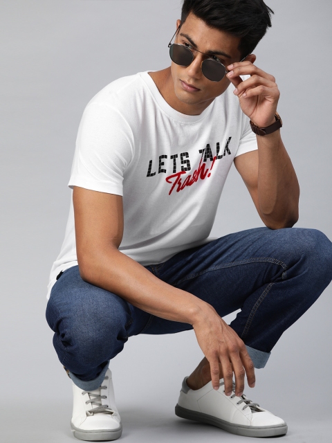 

WROGN Men White Slim Fit Printed Round Neck Sustainable T-shirt