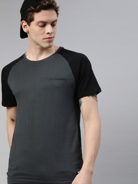 

WROGN Men Charcoal Black Solid Round Neck Pure Cotton T-shirt