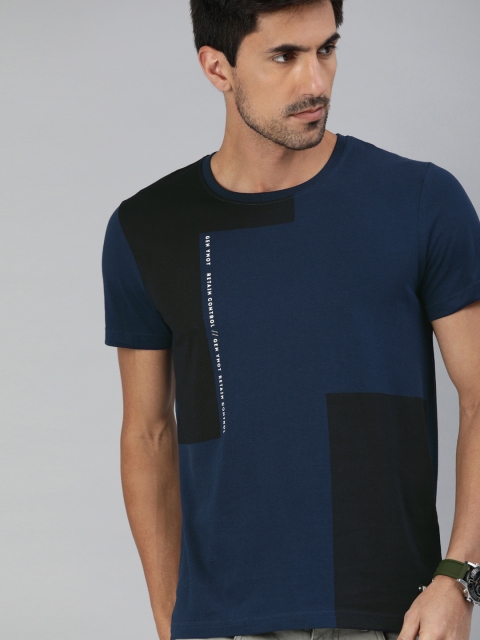 

WROGN Men Navy Blue Printed Slim Fit Round Neck T-shirt