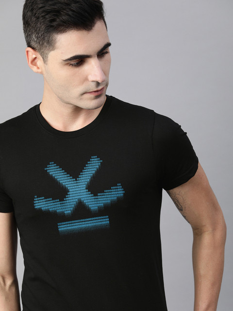

WROGN Men Black & Blue Slim Fit Printed Round Neck T-shirt