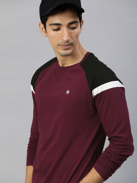 

WROGN Men Maroon Solid Slim Fit Round Neck T-shirt