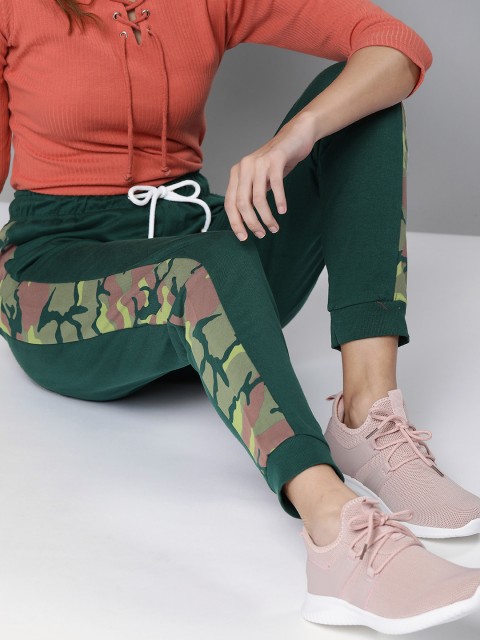 

Kook N Keech Women Green Camouflage Printed Regular Fit Mid-Rise Joggers