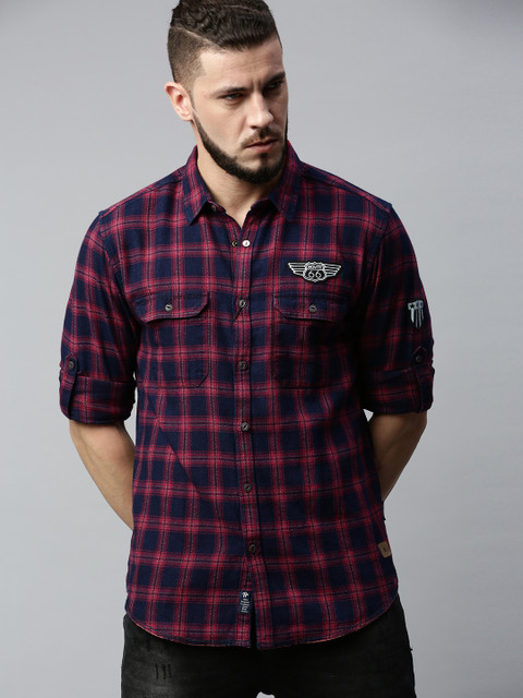 

Roadster Men Navy Blue & Red Regular Fit Checked Casual Shirt
