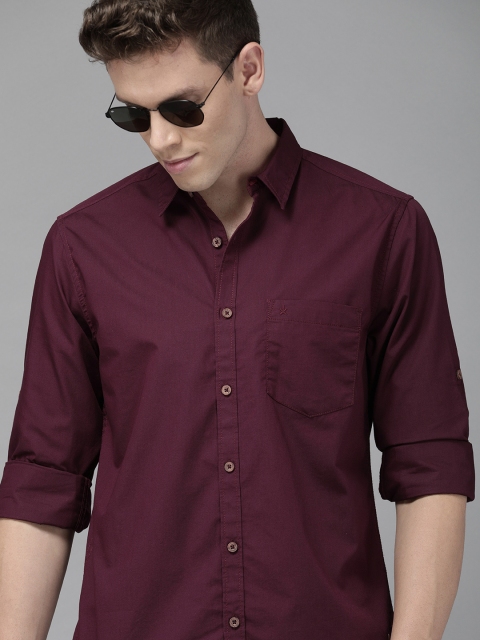 

Roadster Men Maroon Regular Fit Solid Casual Shirt