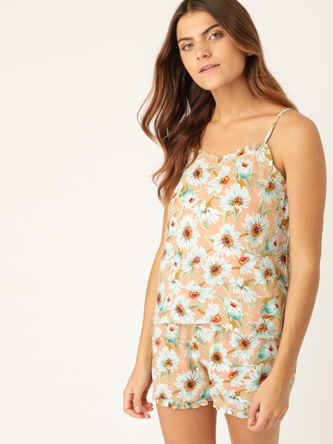 

ETC Women Beige & White Floral Printed Night suit