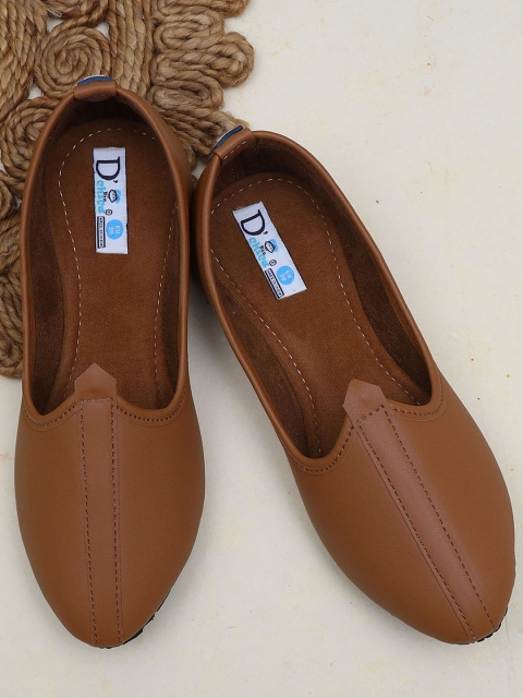 

DChica Boys Tan Brown Solid Mojaris, Beige