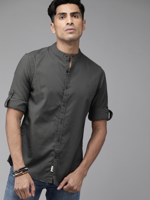 

Roadster Men Grey Regular Fit Solid Casual Shirt