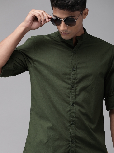 

Roadster Men Olive Green Regular Fit Solid Longline Casual Shirt