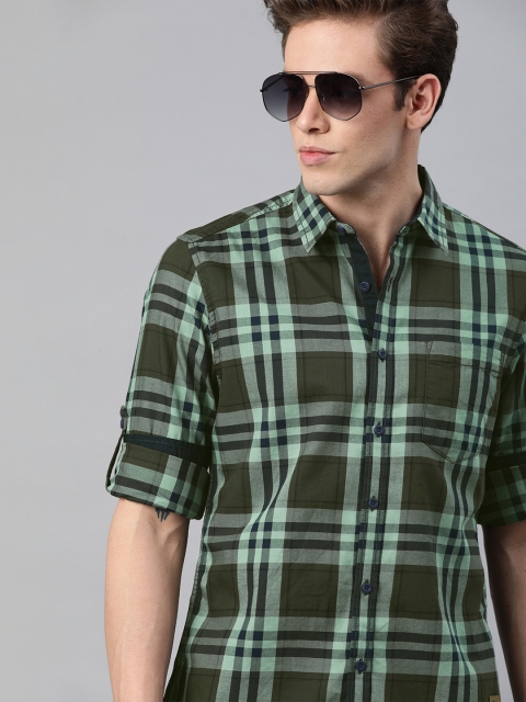

Roadster Men Olive Green Regular Fit Checked Casual Shirt