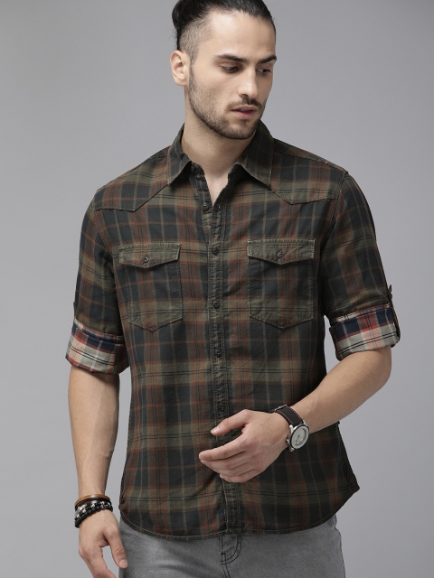 

Roadster Men Olive Green & Navy Blue Regular Fit Checked Casual Shirt
