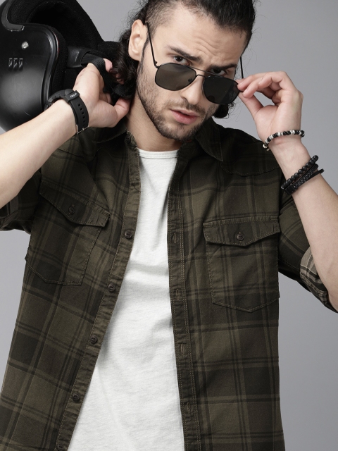 

Roadster Men Olive Green & Black Regular Fit Checked Casual Shirt