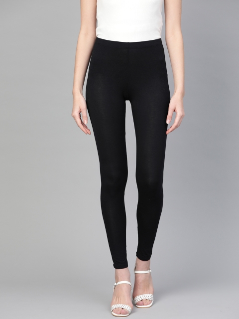 

Marks & Spencer Women Black Solid Temperature Regulating Leggings