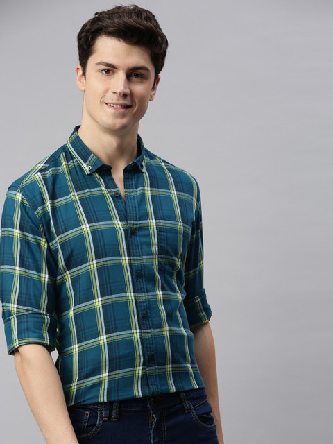 

Mast & Harbour Men Blue Regular Fit Checked Casual Shirt
