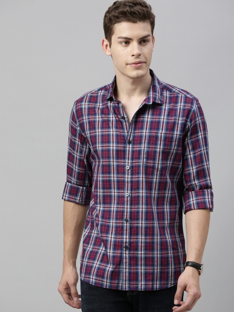 

Mast & Harbour Men Navy Blue & Red Regular Fit Checked Casual Shirt