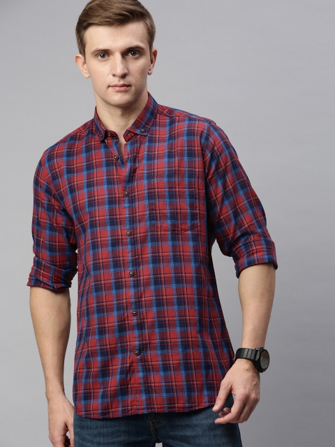 

Mast & Harbour Men Red & Blue Slim Fit Checked Casual Shirt