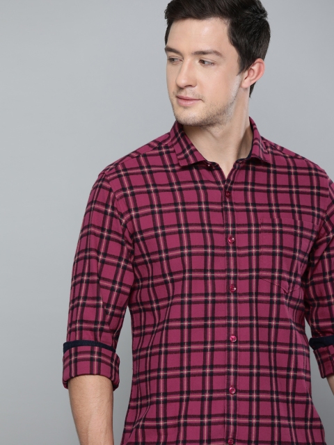 

Mast & Harbour Men Pink & Black Regular Fit Checked Casual Shirt