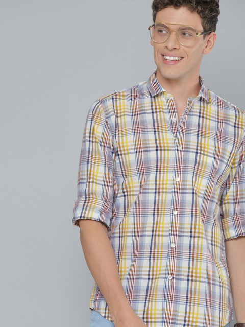 

Mast & Harbour Men Red & Blue Regular Fit Checked Casual Shirt