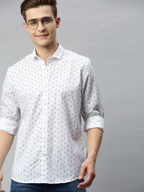 

Mast & Harbour Men White & Navy Blue Regular Fit Printed Casual Shirt