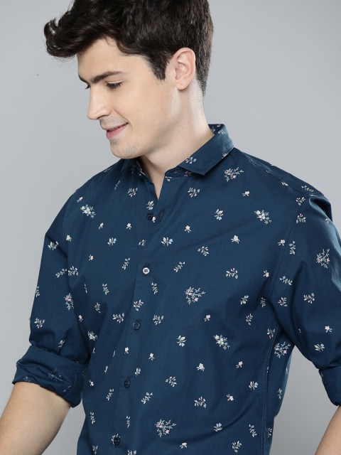 

Mast & Harbour Men Navy Blue & Green Regular Fit Floral Printed Casual Shirt