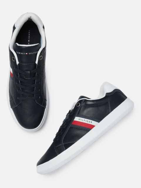 

Tommy Hilfiger Men Navy Blue Solid Leather Sneakers