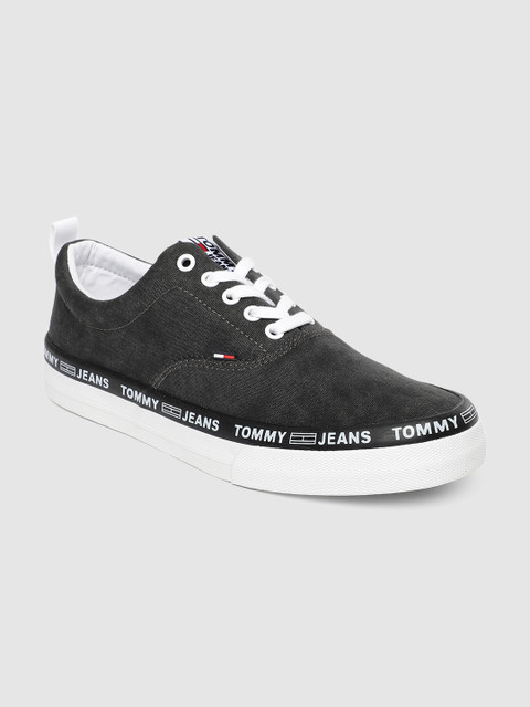 

Tommy Hilfiger Men Black Solid Sneakers