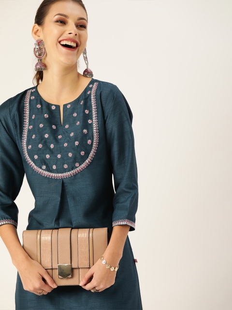 

Varanga Women Teal & White Solid Straight Kurta