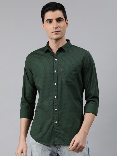 

Levis Men Green & Black Regular Fit Printed Casual Shirt