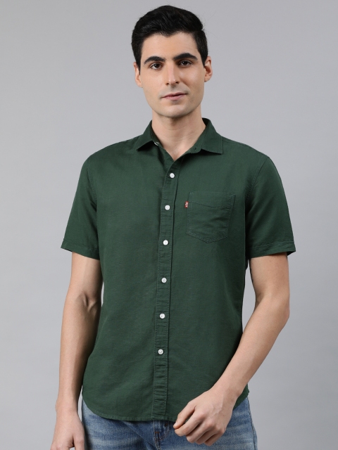 

Levis Men Green Slim Fit Solid Casual Shirt