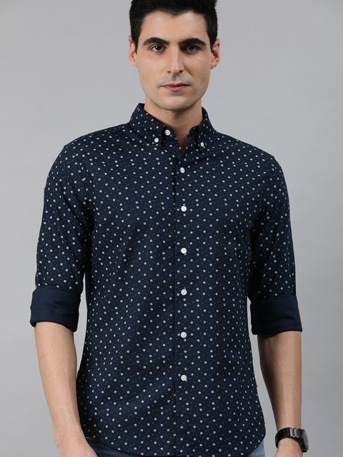 

Levis Men Navy Blue Slim Fit Geometric Printed Casual Shirt