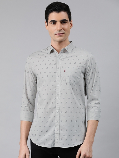 

Levis Men Grey & Black Regular Fit Printed Casual Shirt