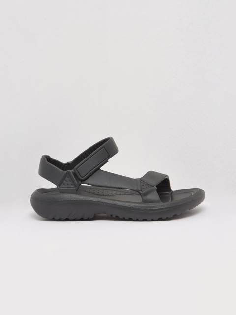 

shoexpress Women Black Solid Sports Sandals