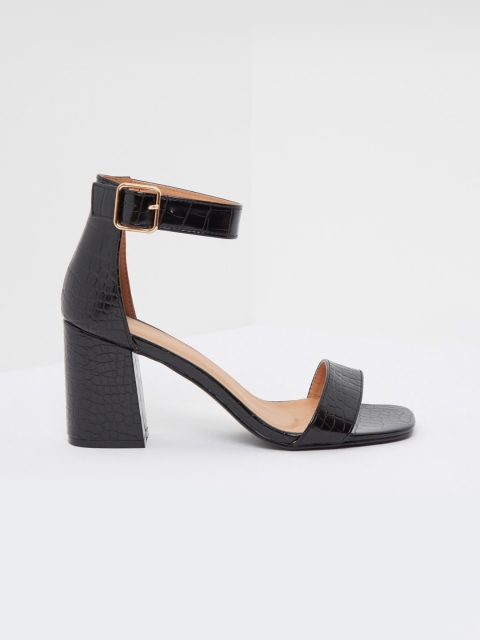 

shoexpress Women Black Solid Block Heels