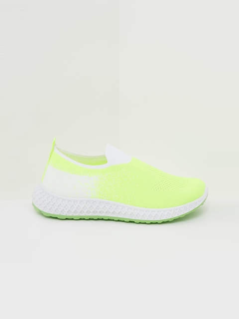 

shoexpress Women Green Textile Running Shoes