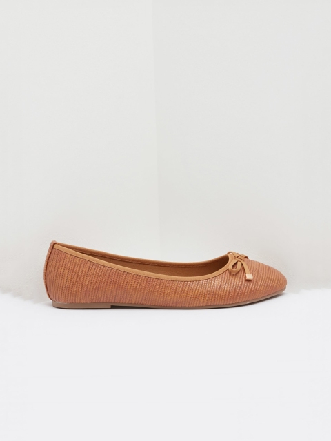 

shoexpress Women Tan Brown Textured Synthetic Patent Ballerinas