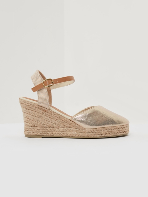 

shoexpress Women Gold-Coloured Solid Wedges