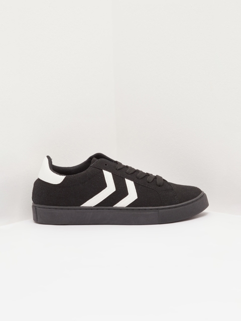 

shoexpress Women Black & White Striped Sneakers