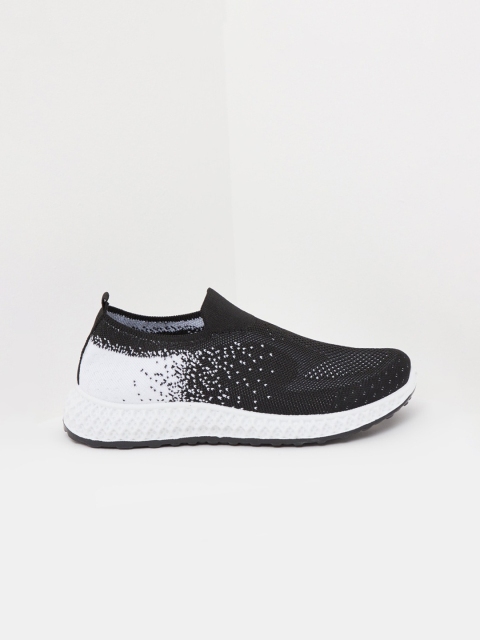 

shoexpress Women Black Textile Running Shoes