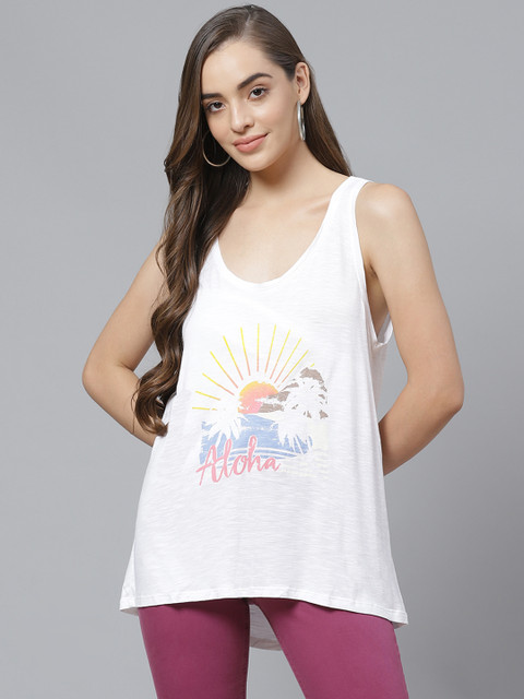 

Marks & Spencer Women White & Blue Graphic Print Round Neck T-shirt
