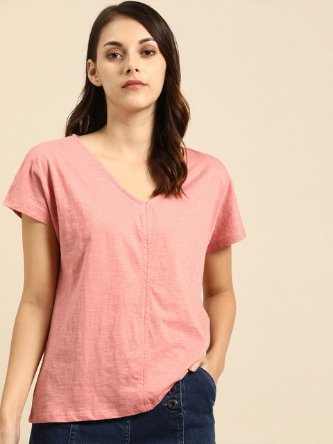 

ether Women Pink Solid V-Neck T-shirt