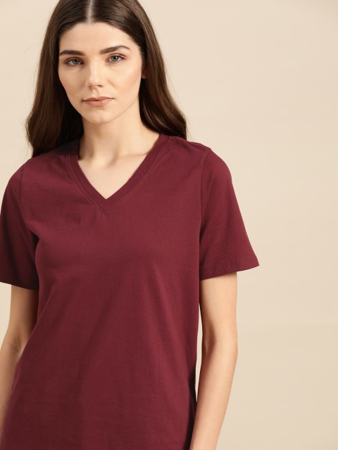 

ether Women Maroon Solid Pure Cotton V-Neck T-shirt
