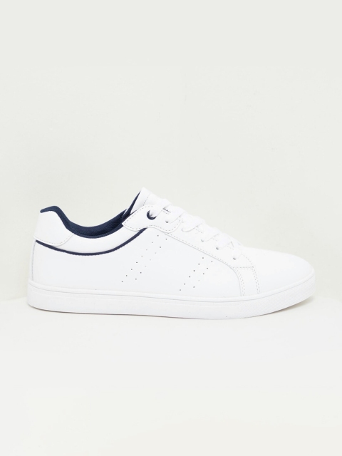 

shoexpress Men White Synthetic Walking Shoes