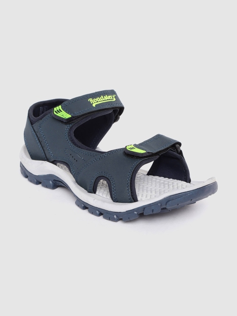 

Roadster Men Navy Solid Sports Sandals, Navy blue