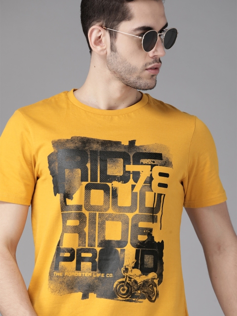 

Roadster Men Mustard Yellow & Black Typography Print Round Neck T-shirt