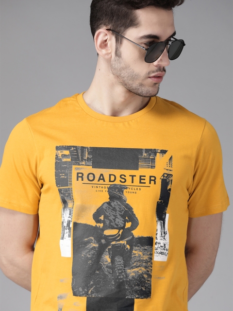 

Roadster Men Mustard Yellow & Black Brand Logo & Biker Print Round Neck T-shirt