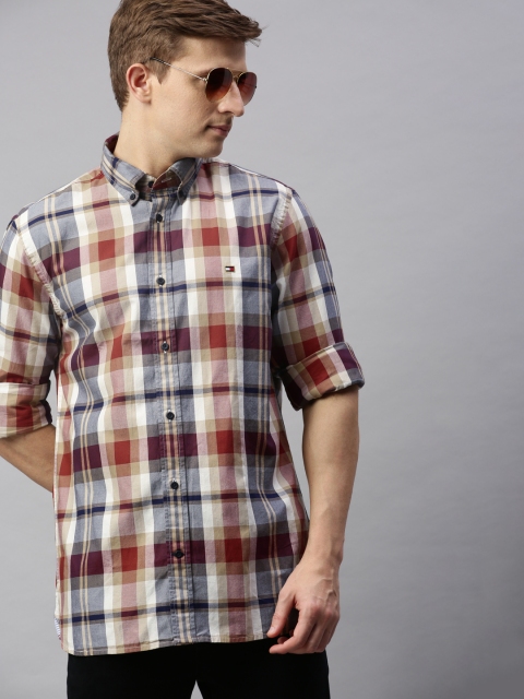 

Tommy Hilfiger Men Khaki & Navy Blue Regular Fit Checked Casual Shirt