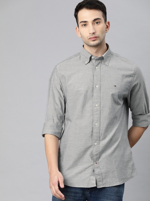 

Tommy Hilfiger Men Grey Regular Fit Solid Casual Shirt