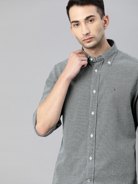 

Tommy Hilfiger Men Black & Off-White Regular Fit Self Design Casual Shirt