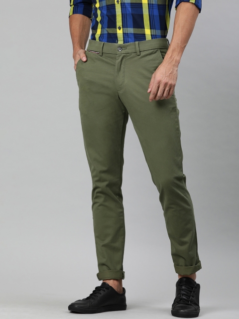 

Tommy Hilfiger Men Olive Green Slim Fit Solid Chinos