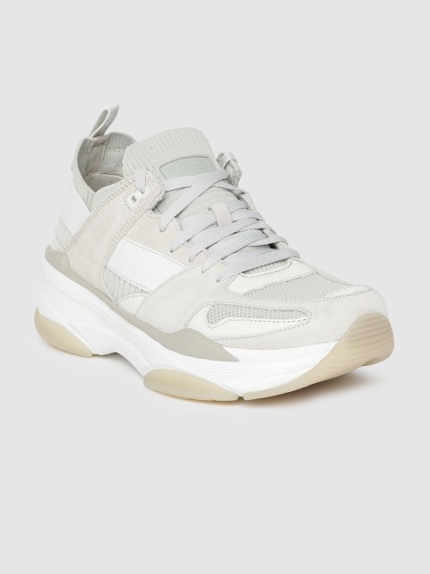 

Skechers Men Off-White Solid GRILLER - KELTON Sneakers